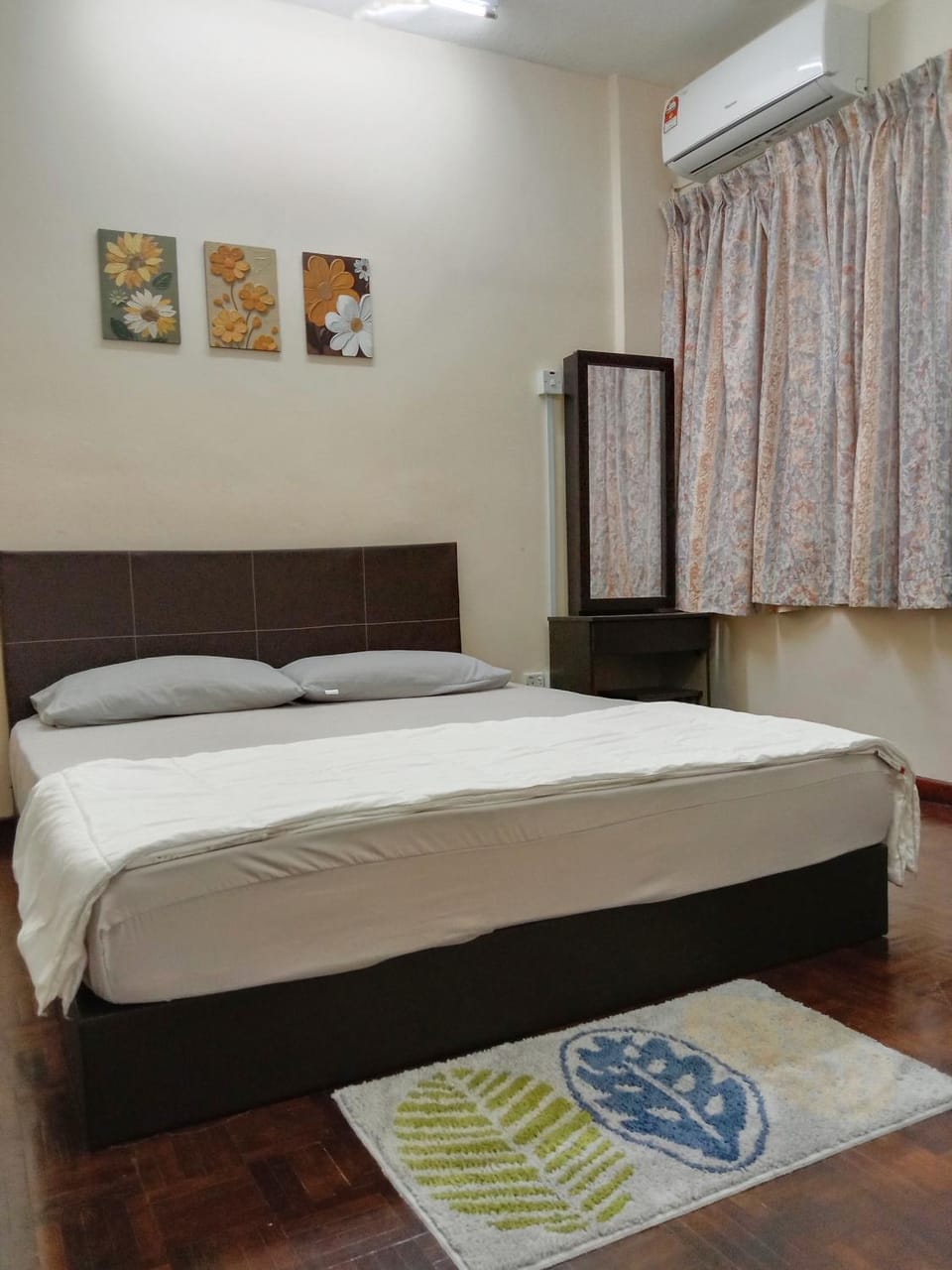 Bed, Bedroom, air conditioner