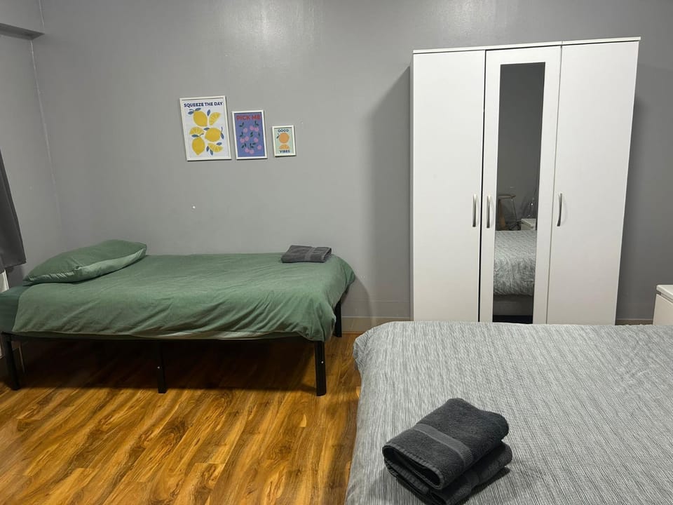 CENTRAL Ground Floor Studio Apartment in City of Westminster