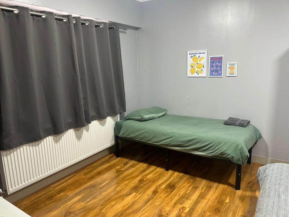CENTRAL Ground Floor Studio Apartment in City of Westminster