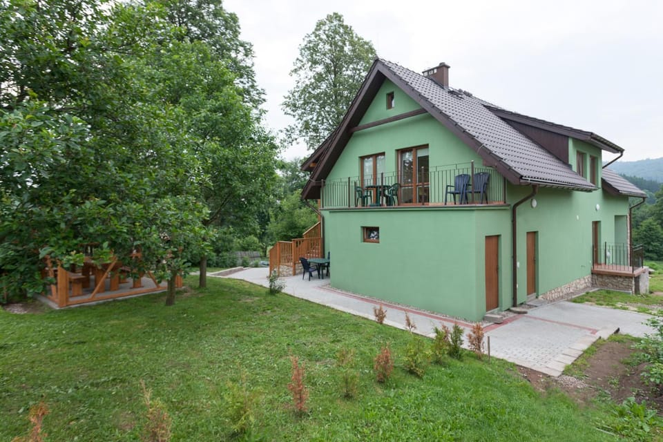 Property building, Garden, Area and facilities