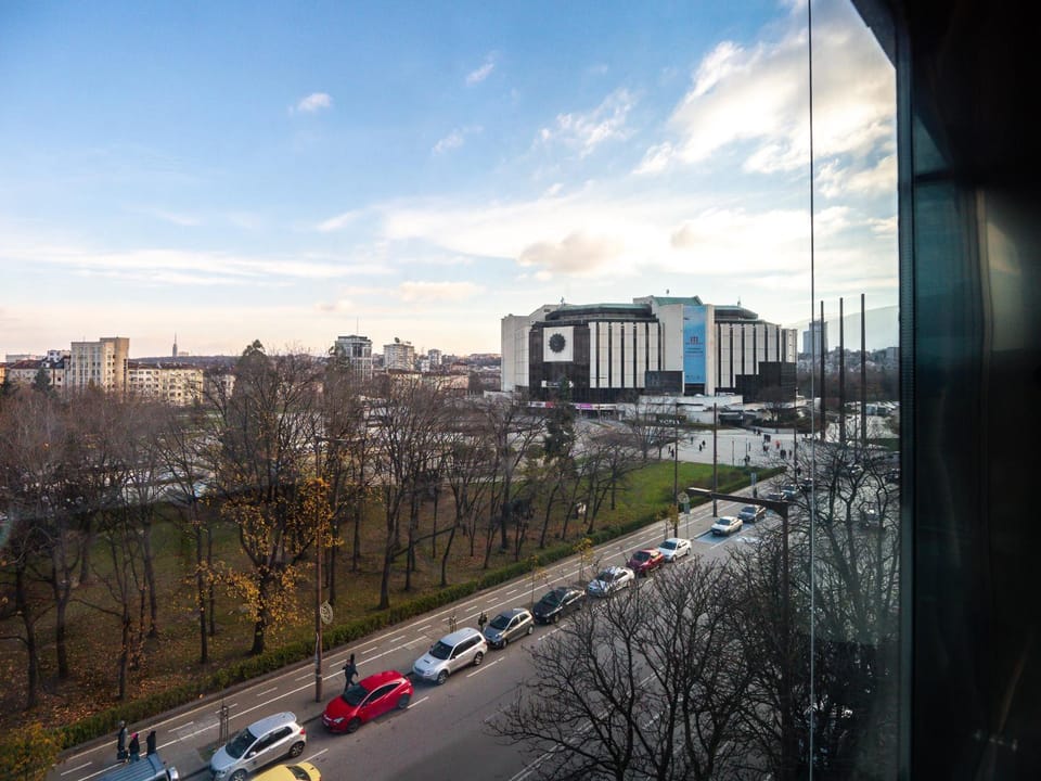 Property building, Neighbourhood, Bird's eye view, Garden, City view, Street view, Location