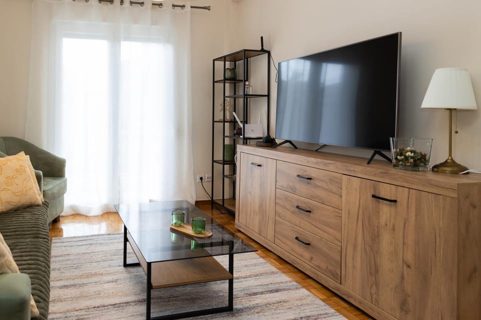 TV and multimedia, Living room, Seating area