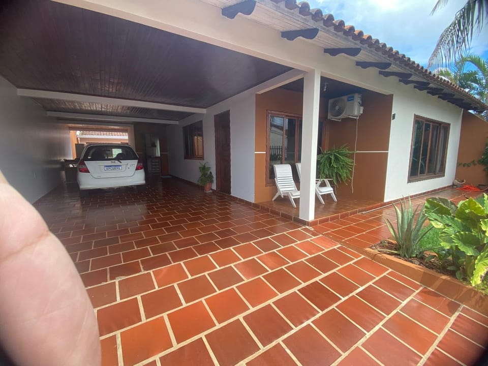 Property building, Day, Balcony/Terrace