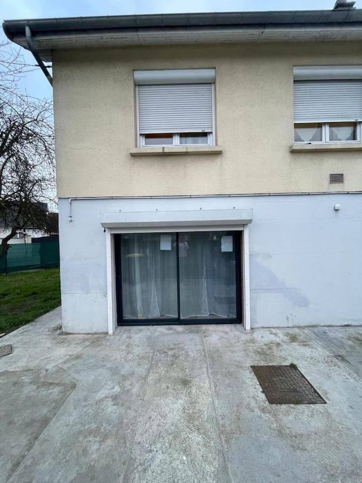Studio proche Paris Apartment in Île-de-France