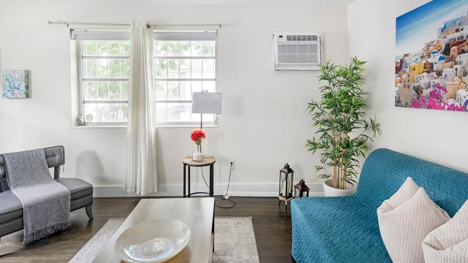 Brickell Pearl Cozy House Beach 10 min Location House in Brickell