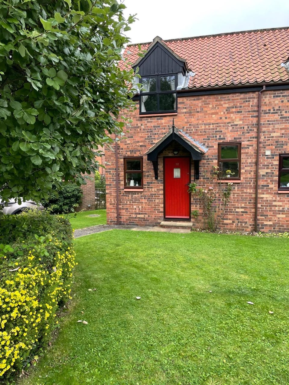 Runaway Cottage, Whitby House in England