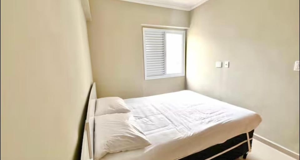 2 Min from the Beach! House in Santos