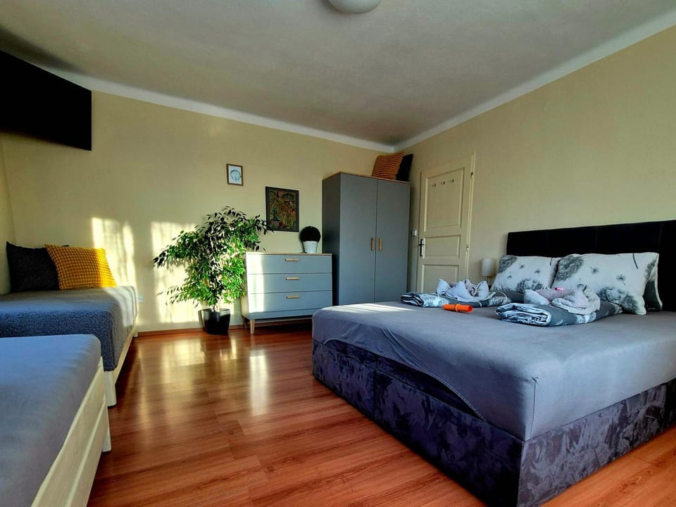 Ubytovanie Klinger - chata nad jazerom Bed and Breakfast in Slovakia