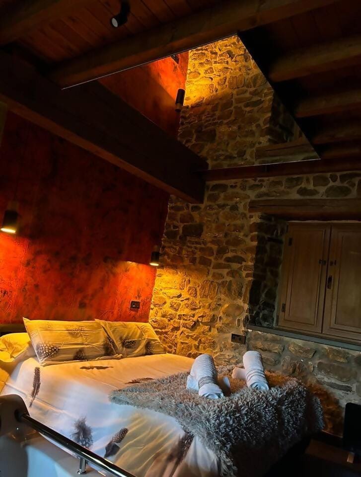 Paraíso Desconocido 5. La Tentación de Mazobre Apartment in Cantabria