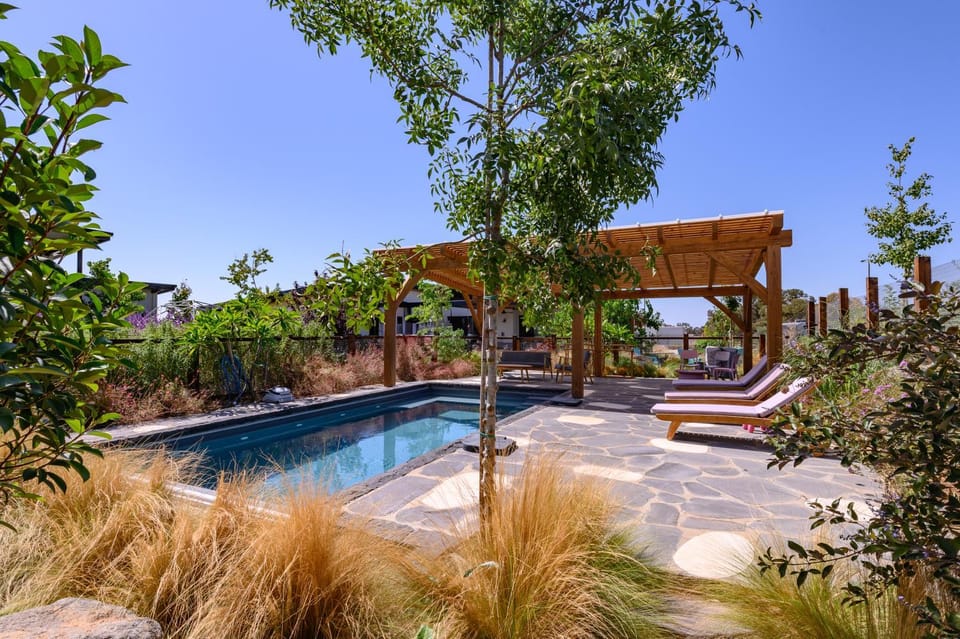 Swimming pool, Swimming pool