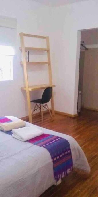 A5 Habitacion con baño propio Condesa Amsterdam Vacation rental in Mexico City