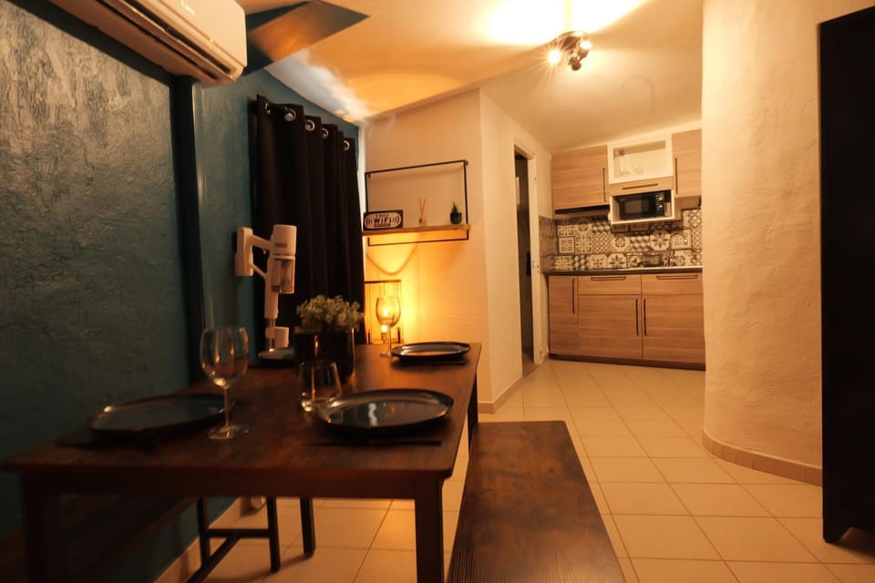 Appartement centre-ville --- Pierrelatte Apartment in Provence