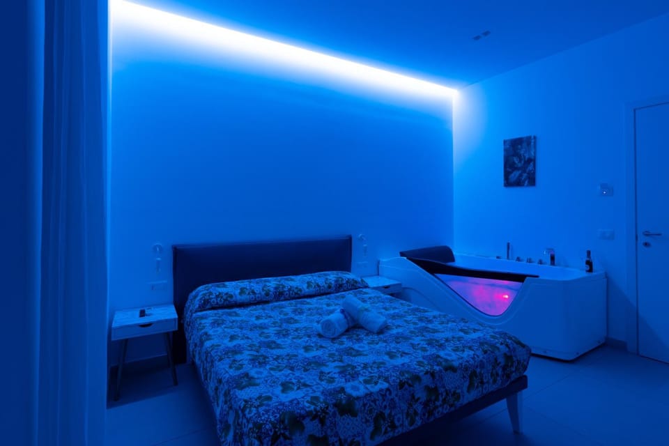 Hot Tub, Bedroom
