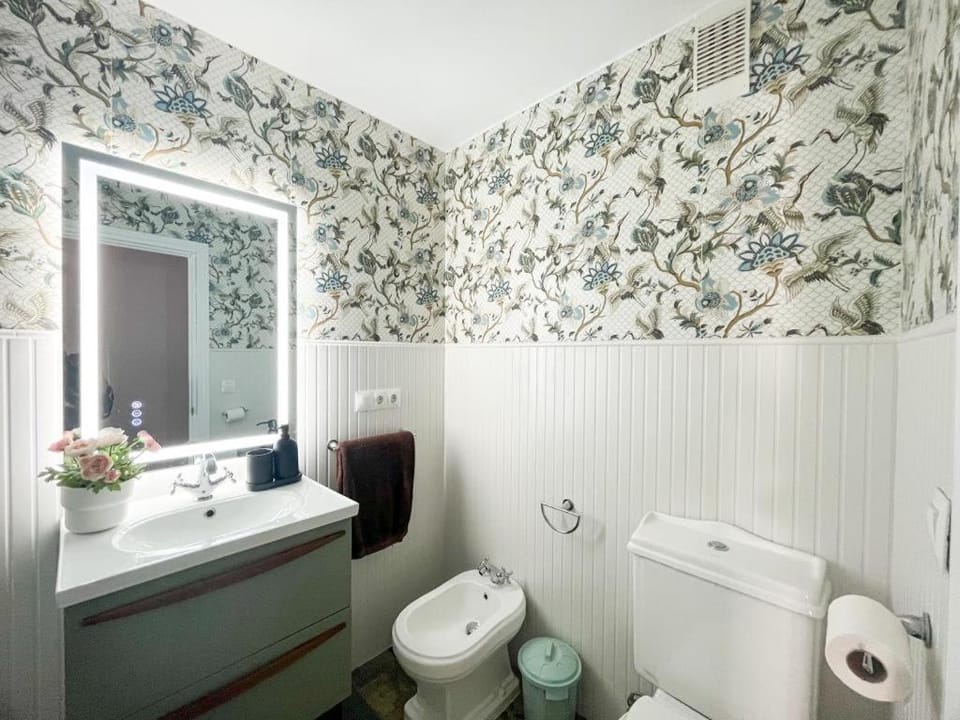 Toilet, Bathroom