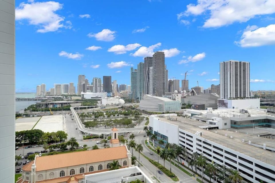 Neighbourhood, Balcony/Terrace, City view, Location