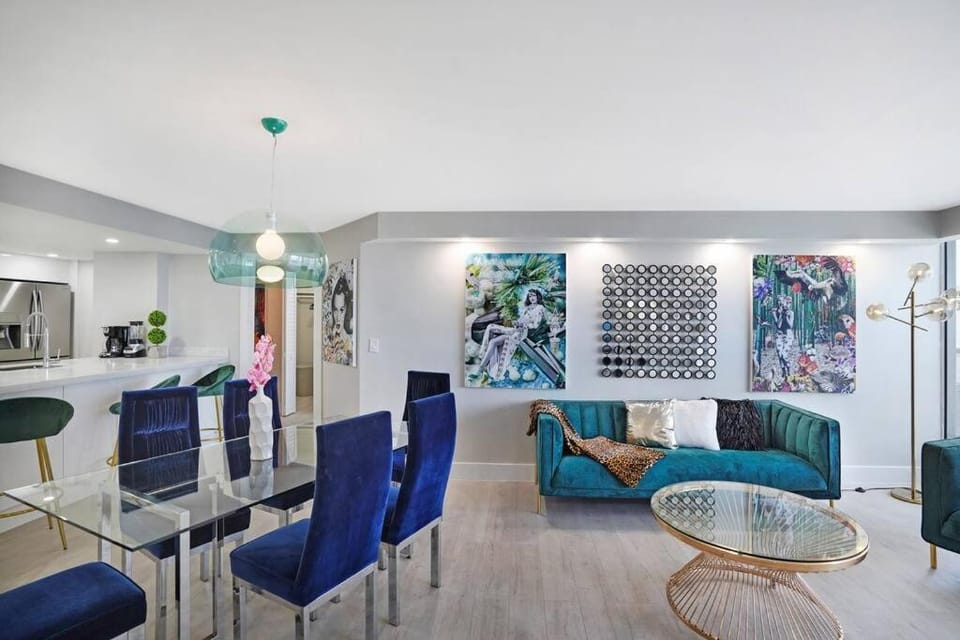Living room, Dining area