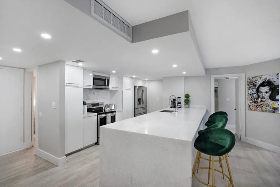 Coffee/tea facilities, Kitchen or kitchenette, dishwasher, minibar, pet friendly, stove