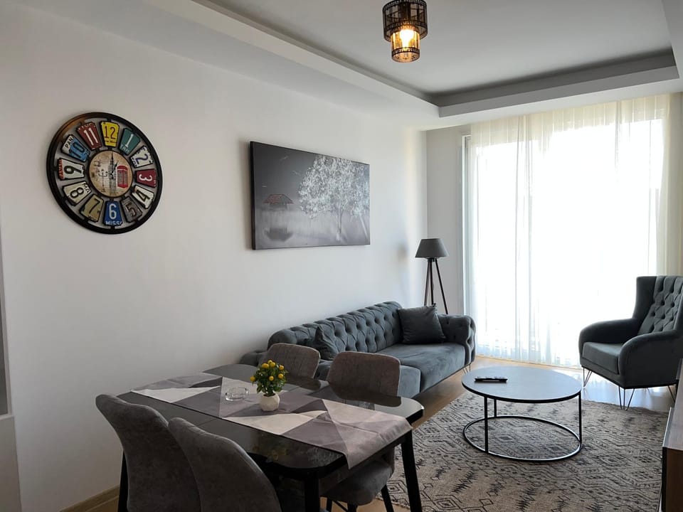 Living room, Seating area, Dining area