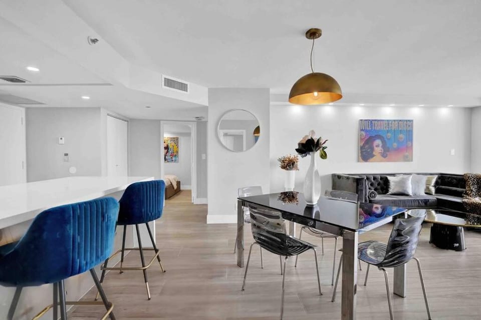 Living room, Dining area, kitchen