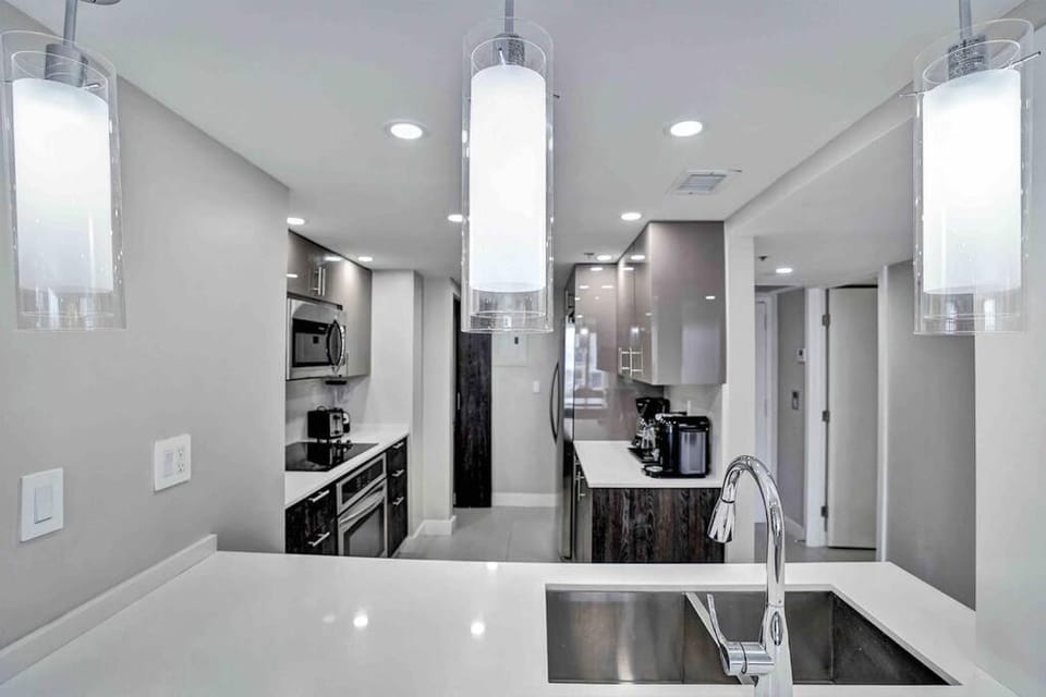 Coffee/tea facilities, Kitchen or kitchenette, dishwasher, minibar, pet friendly, stove, toaster, washing machine, dryer