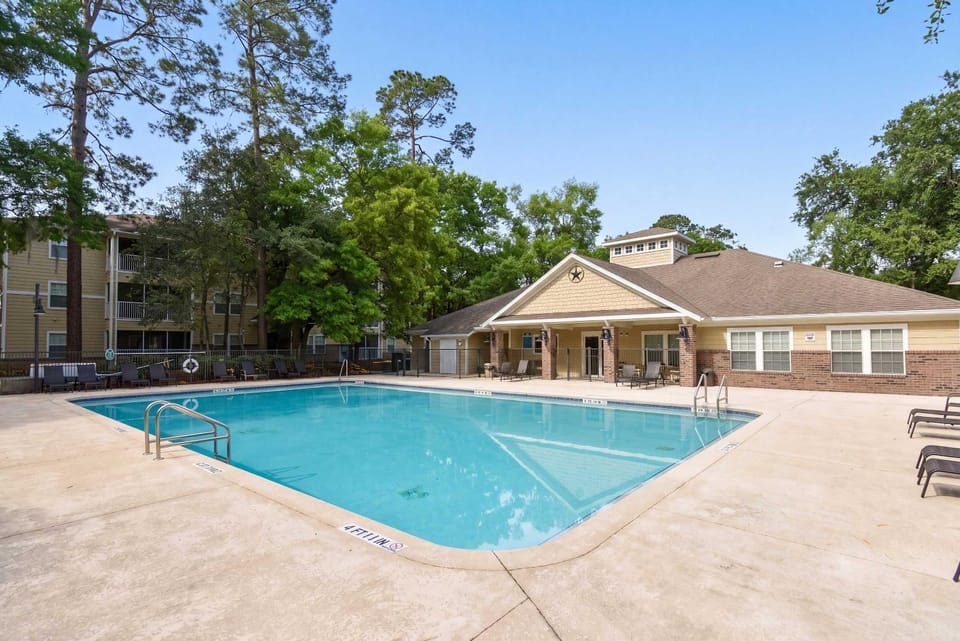 The Renew at Cricket - Near I75 , Pool & Gym House in Florida
