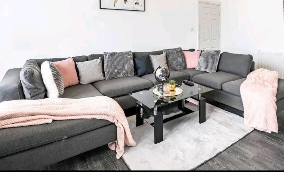 Stylish Furnished Rooms In Barking Centre Bed and Breakfast in Barking