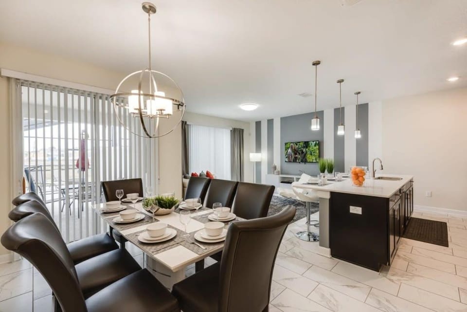Cozy Home Prime Disney Parks Location House in Kissimmee