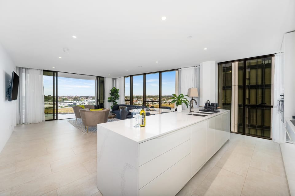 TV and multimedia, Kitchen or kitchenette, Living room, Dining area
