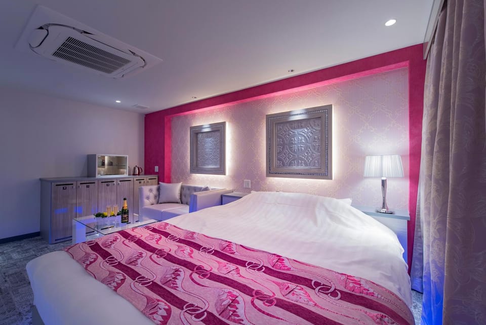 Bed, Bedroom, air conditioner