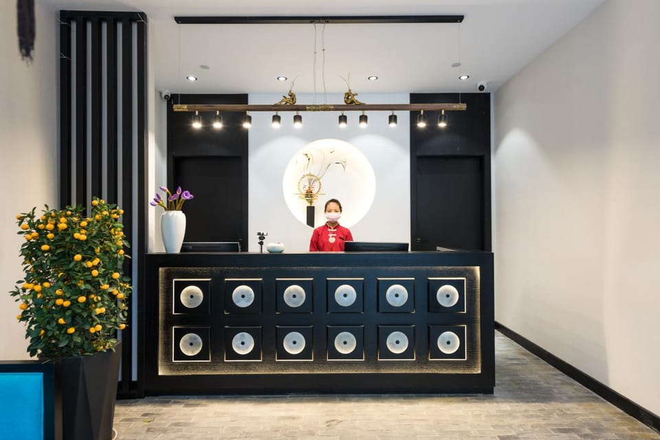 Staff, Lobby or reception