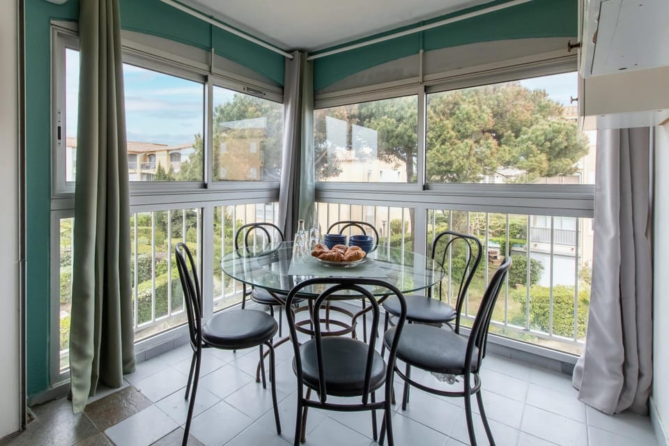 Day, View (from property/room), Dining area, Food, Drinks