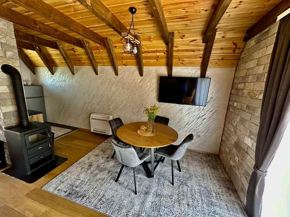 LUX VILA MOTICKI GAJ Villa in Montenegro