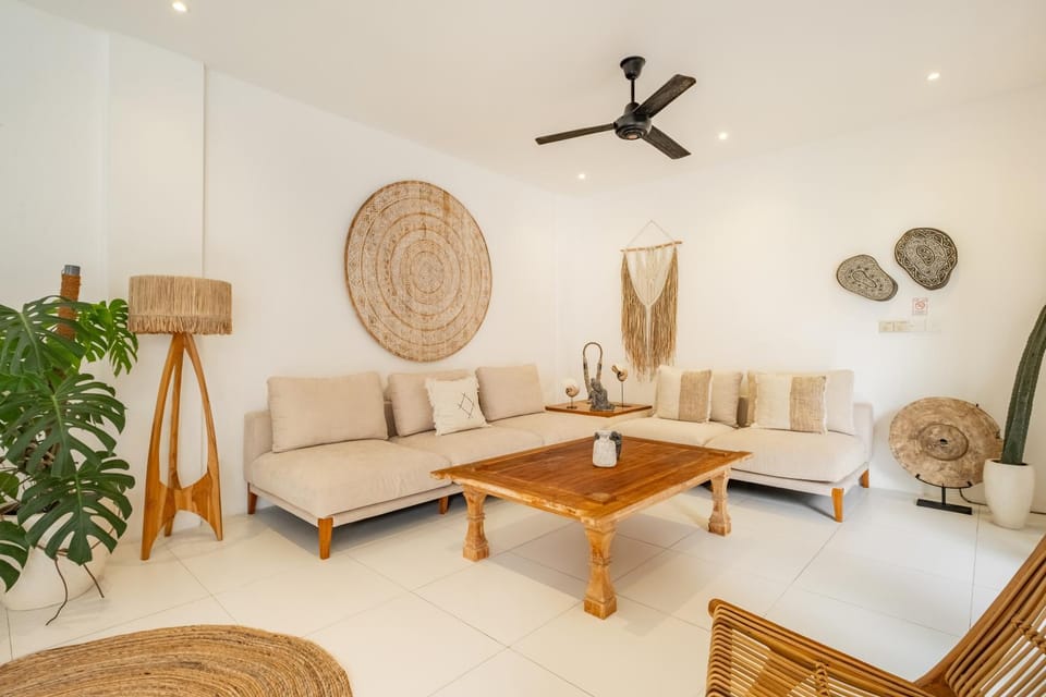 Living room, Decorative detail, Seating area