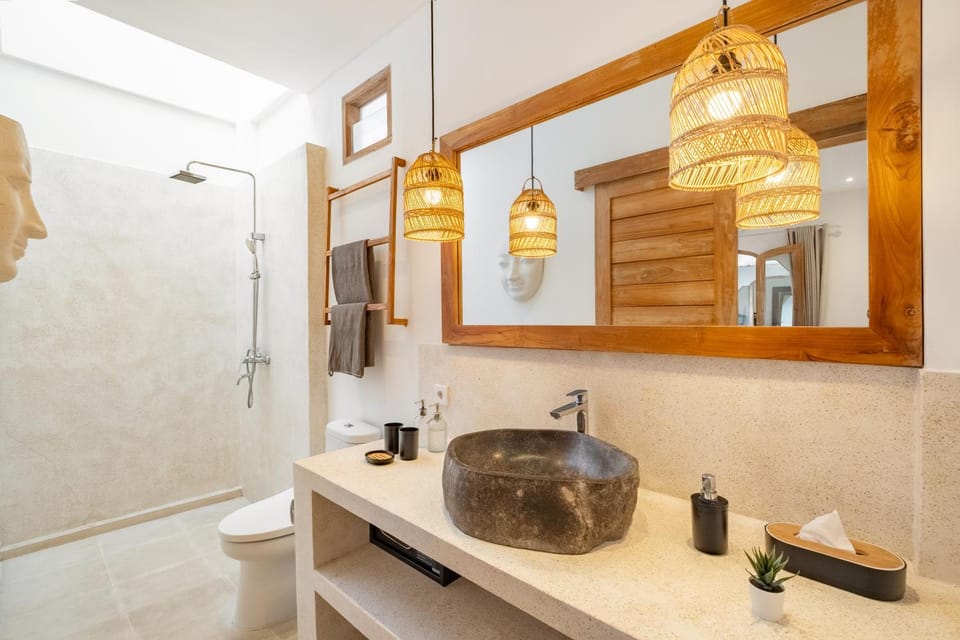 Shower, Toilet, Bathroom, bidet, towels
