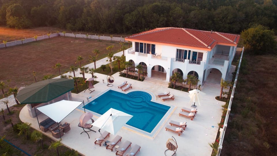 Property building, Natural landscape