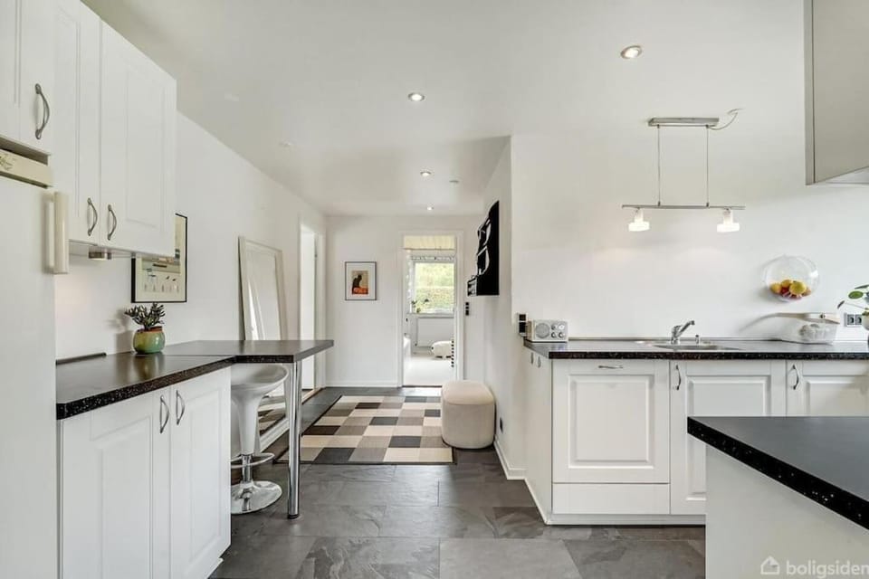 Kitchen or kitchenette, dishwasher, pet friendly, stove