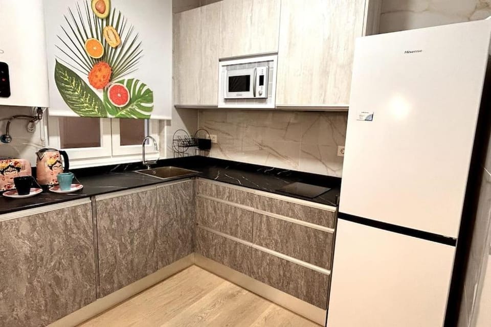 Kitchen or kitchenette, dishwasher, minibar, oven, pet friendly, stove, toaster