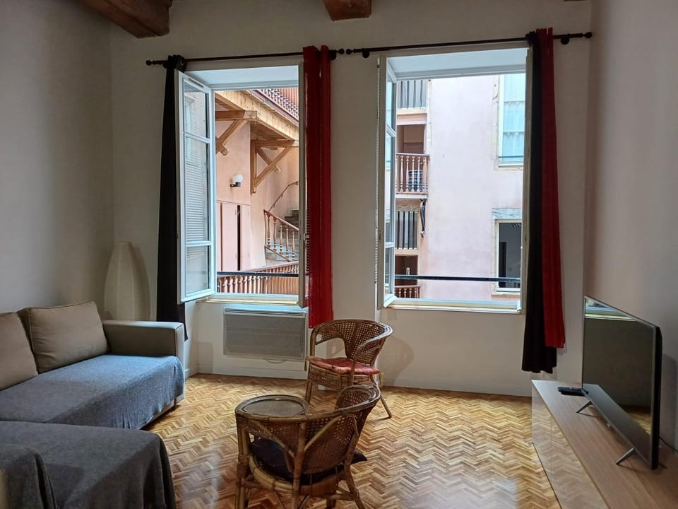 Old town - Vieux Lyon -50 m2 flat Apartment in Lyon