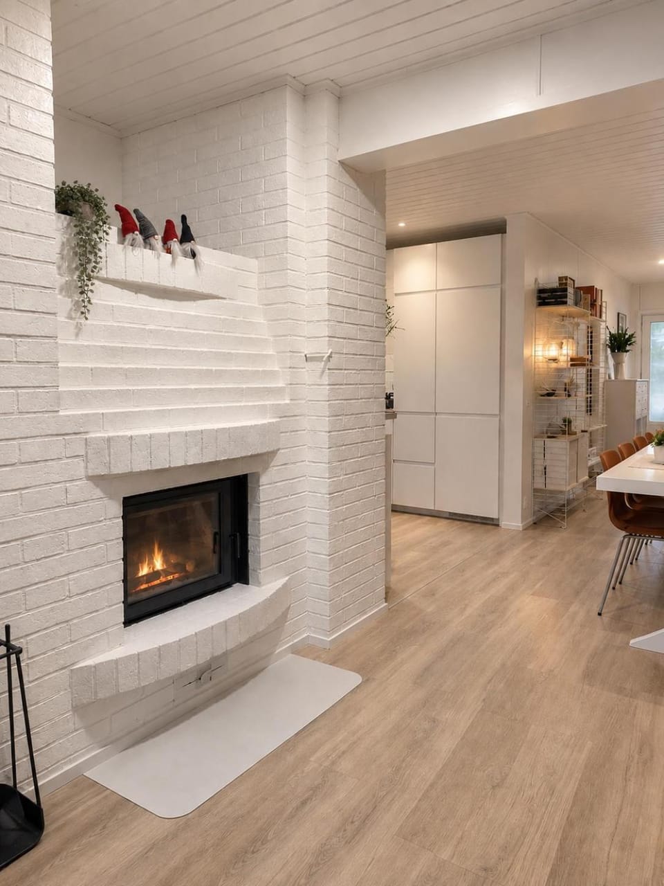 Property building, View (from property/room), Living room, fireplace