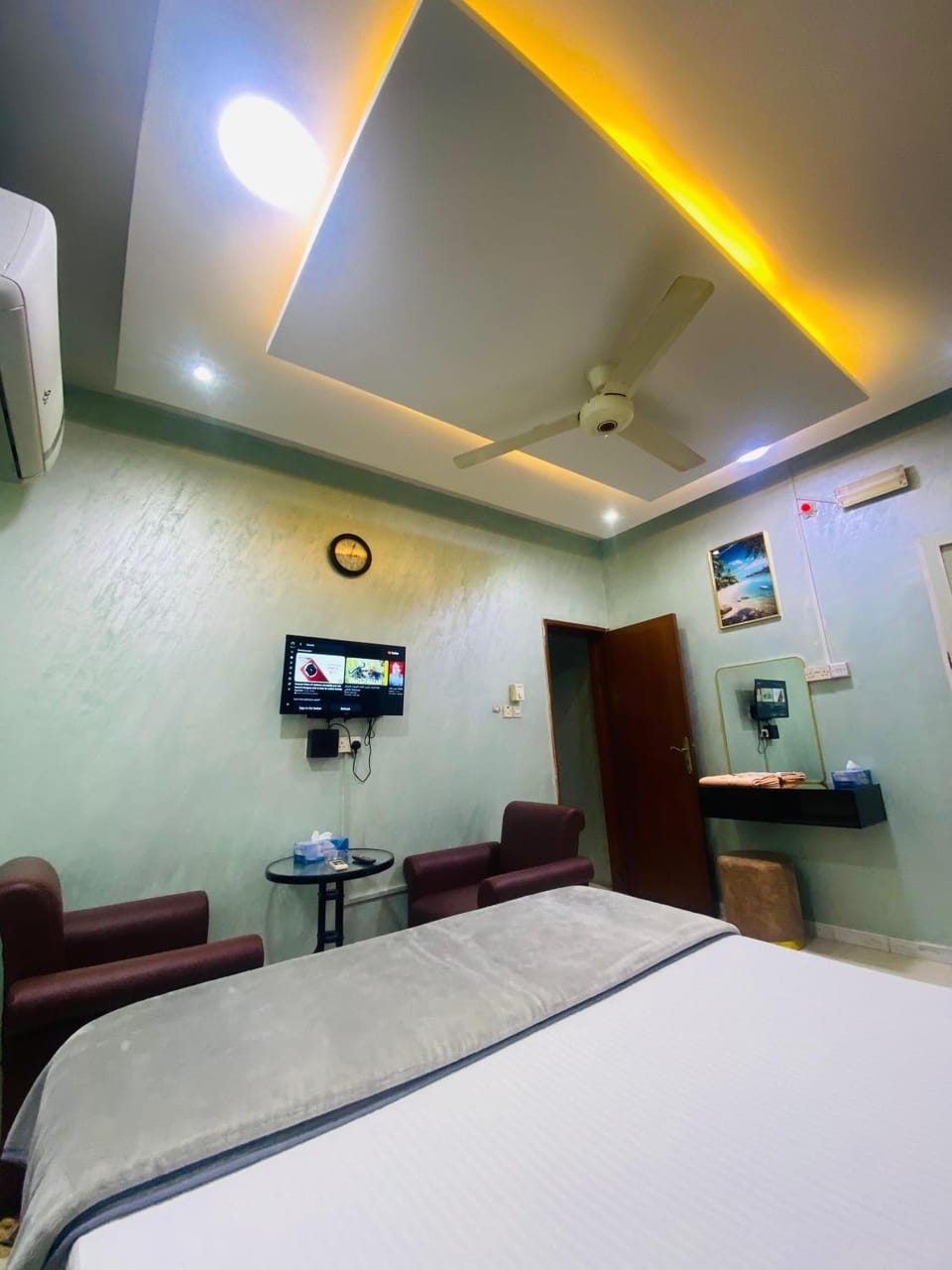 Bed, TV and multimedia, Bedroom, air conditioner