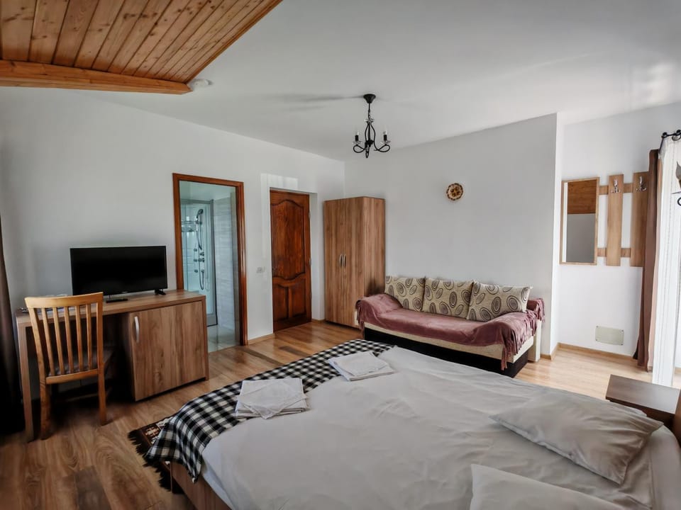 Cabana Maramures Landscape House in Romania