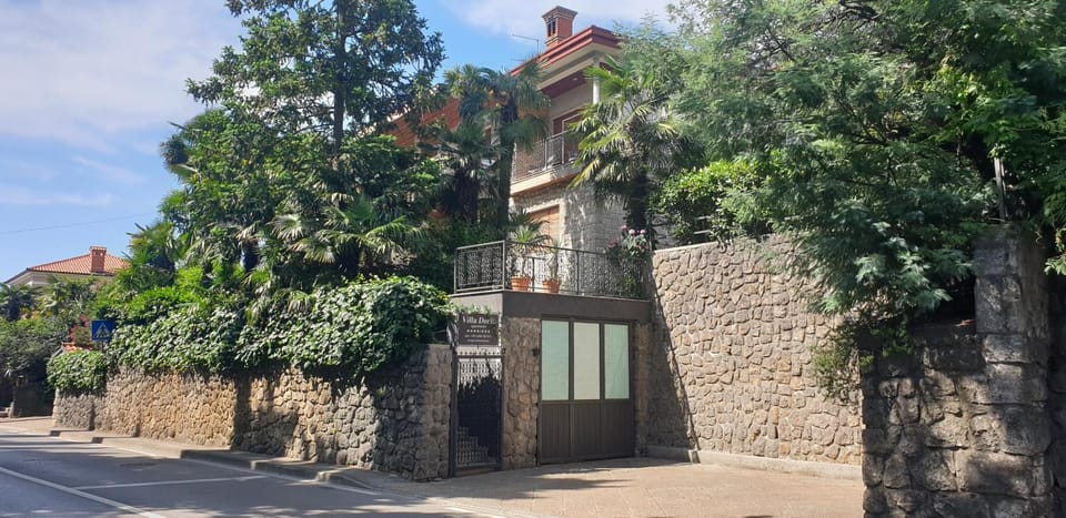 Property building, Parking