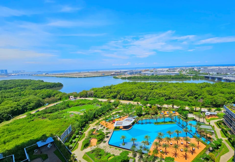City view, Pool view, River view, Sea view