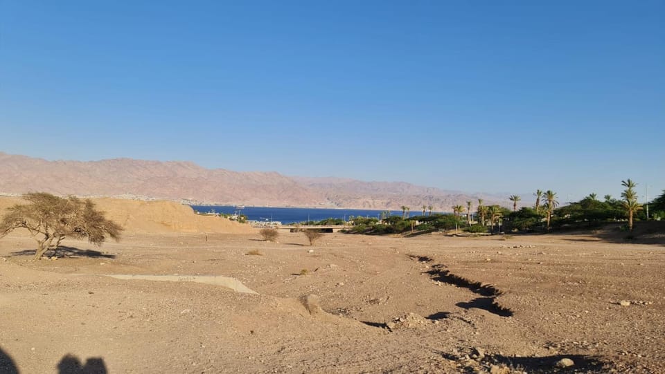 Nearby landmark, Natural landscape