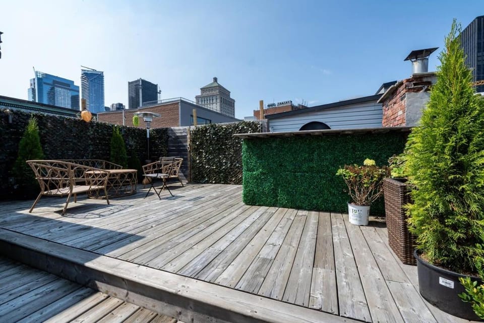 North House - Stunning Old Montreal Penthouse Apartment in Montreal