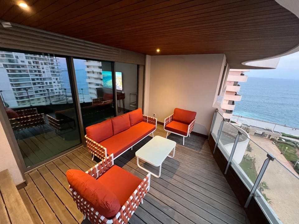 Natural landscape, Balcony/Terrace, Sea view