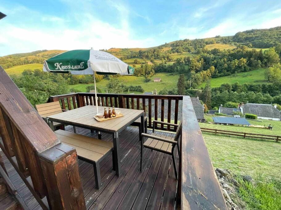 Patio, Natural landscape, View (from property/room), Balcony/Terrace, Mountain view