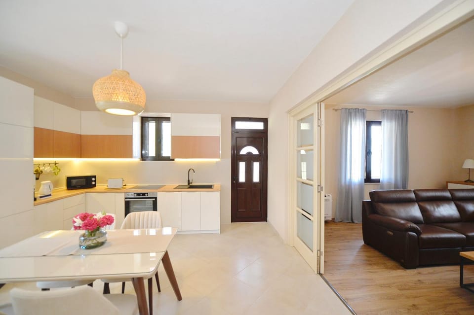 Kitchen or kitchenette, kitchen, kitchen