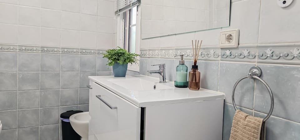 Sunny Garden 1 BR Apartment Arona Apartment in Abona