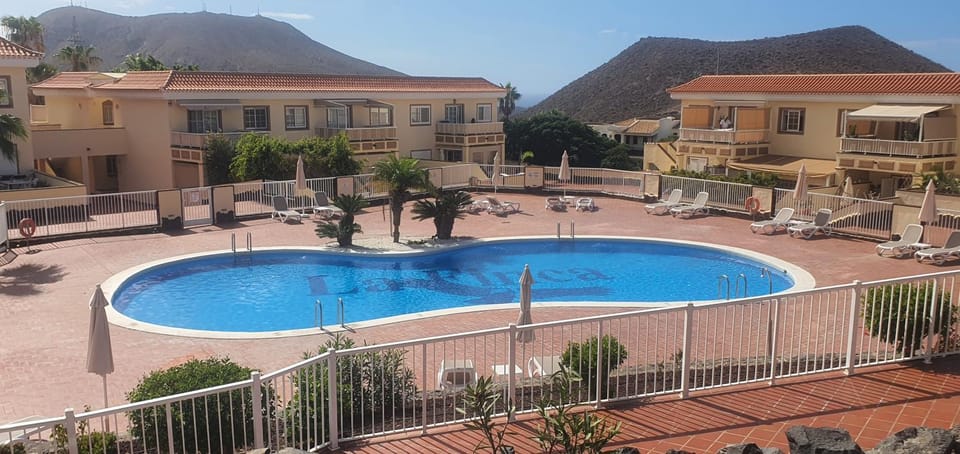 Sunny Garden 1 BR Apartment Arona Apartment in Abona